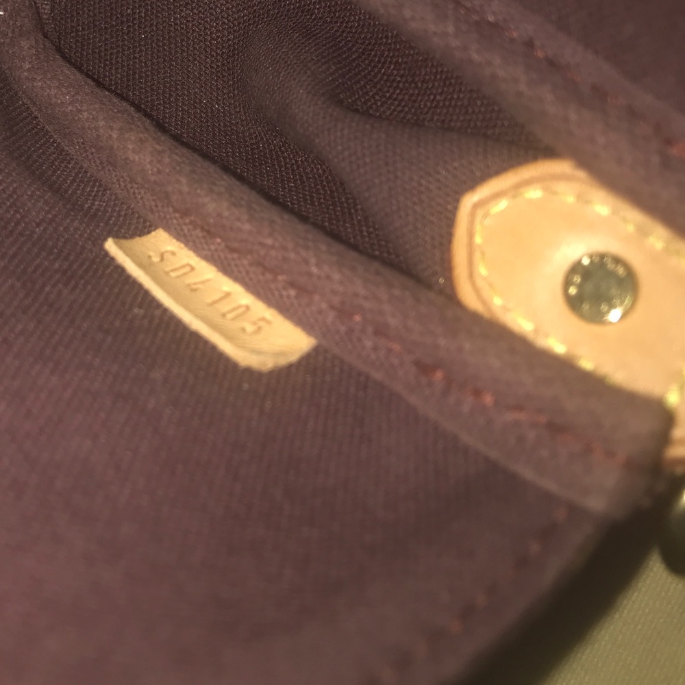 Louis Vuitton Favorite PM - Picture 7 of 10